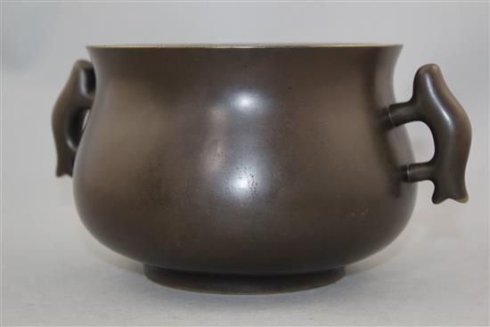 A large Chinese bronze baluster censer, Gui, 21cm. across, 10.5cm.